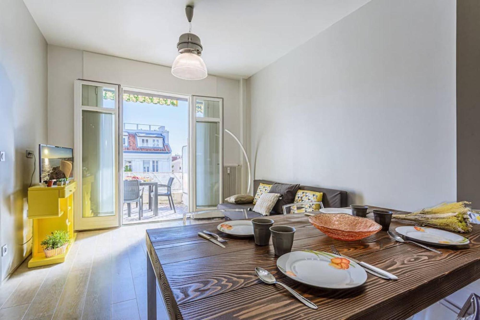 Fleurs 22 - City Center - Modern W Terrace Nice Bagian luar foto